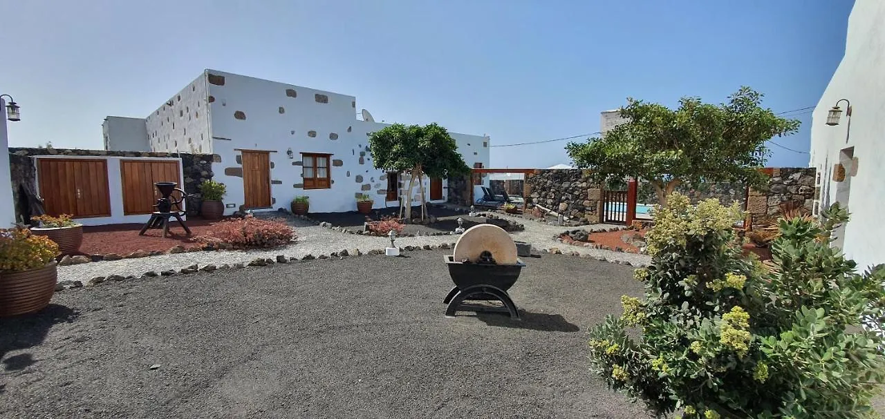 Villa Caserio Leandro III Macher Spain